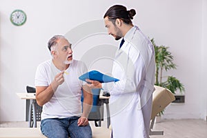 Patient suffering from diabetes visiting doctor