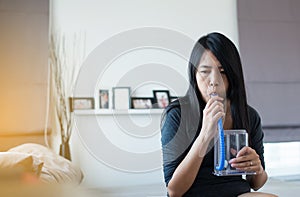 Patient using incentivespirometer or three balls for stimulate lung