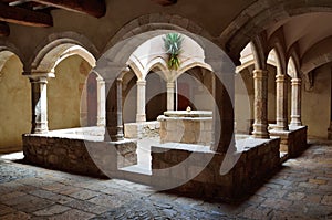 Patio in the monastery Santes Creus