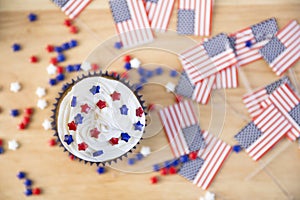 Patriotic Cupcake and Flags