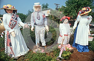 Patriotic yard dummy family, Fairfax County, VA