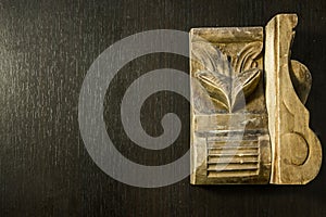 Pattern sculpted in wood