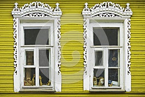 Patterned platbands in the old house