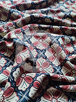 The patterns on traditional Batik, presenting visual and philosophical The patterns on traditional Batik