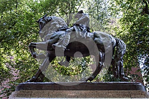 Paul Revere square statue Boston