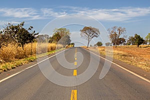 Paved stretch of the BR-352 highway in Goias.