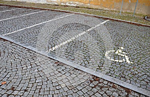 The paving block is used for paving outdoor paved areas intended for