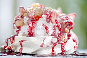 Pavlova meringue photo