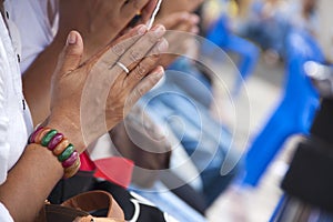 Pay respect to the Buddha