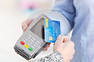 Paying with contactless credit or debit card