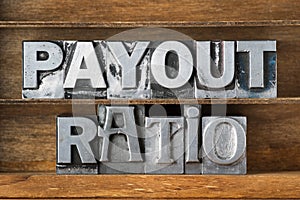 Payout ratio tray
