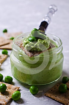 Pea green dip