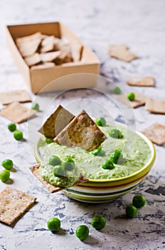 Pea green dip