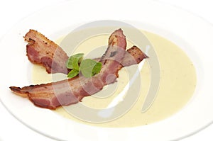 Pea soup and bacon