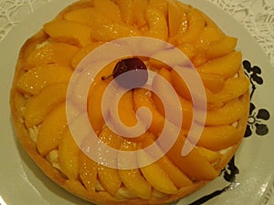 Peach fruit pie