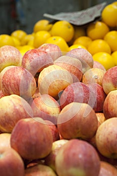 Peaches at farmers market