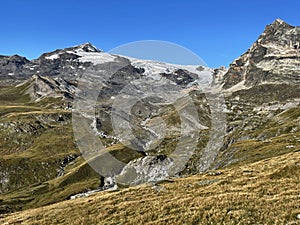 Peak Ascent: Alpine Glacier Trail and Panorama, Vanoise National Park, Hautes Alps, France