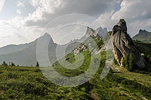 Peak Bird and peak Zvezdniy