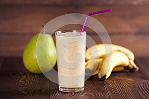 Pear banana smoothie