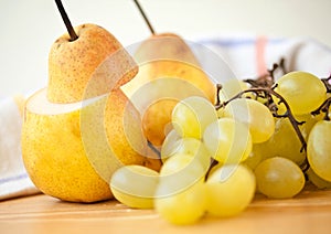 Pear and grape fresh fruit