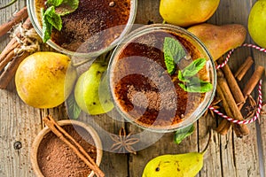 Pear smoothie with chocolate and spices