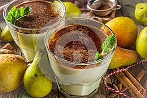 Pear smoothie with chocolate and spices