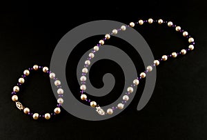 Pearl necklace and bracelet