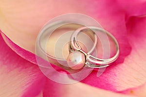 Pearl ring