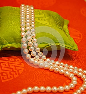 pearls beads