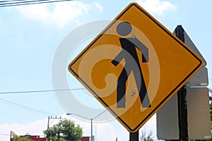 Peatonal crossing sign photo