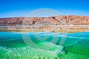 The peculiar emerald Salt Lake