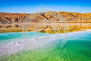 The peculiar emerald Salt Lake