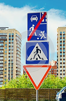 Pedestrian crossing sign