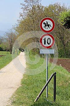 Pedestrian street with no access to horses and speed limit