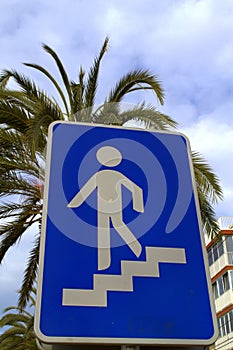 Pedestrian underpass sign