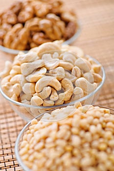 Peeled hazelnuts (walnut, cashew,