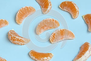 Peeled pieces of clementin