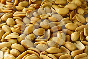 Peeled and salt roasted peanuts