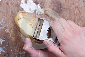 Peeling potato