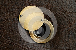 Peephole with an open damper