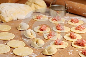 Pelmeni preparation