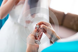 Pendent jewelry made of silver and a diamond oval-shaped women earings for the bride