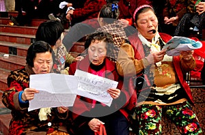 Pengzhou, China: Three Singing Ladies