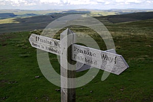 The Pennine Way (fingerpost)