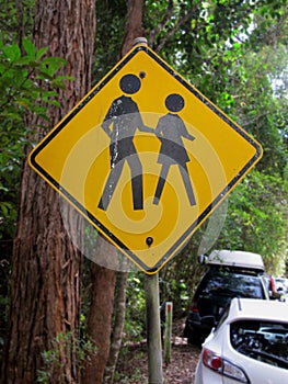 People Crossing sign photo