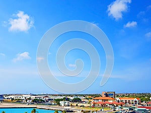 People enjoy the cruise ship monarch travelling to aruba, bonaire, curacao, panama and cartagena