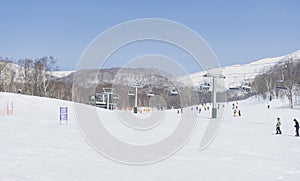 People enjoy ski at Niseko Annupuri Kokusai Ski Area at Niseko