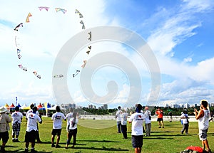 teamwork on flying kites