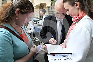 People perturbed by the actions of the police