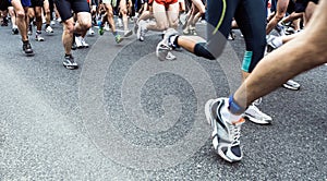 People running marathon